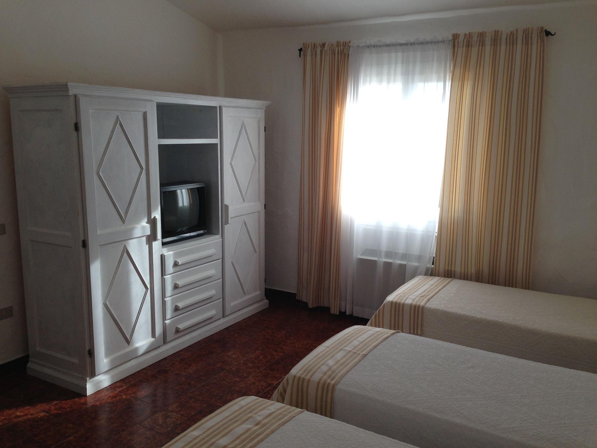Hotel 3 Botti Baja Sardinia Eksteriør bilde