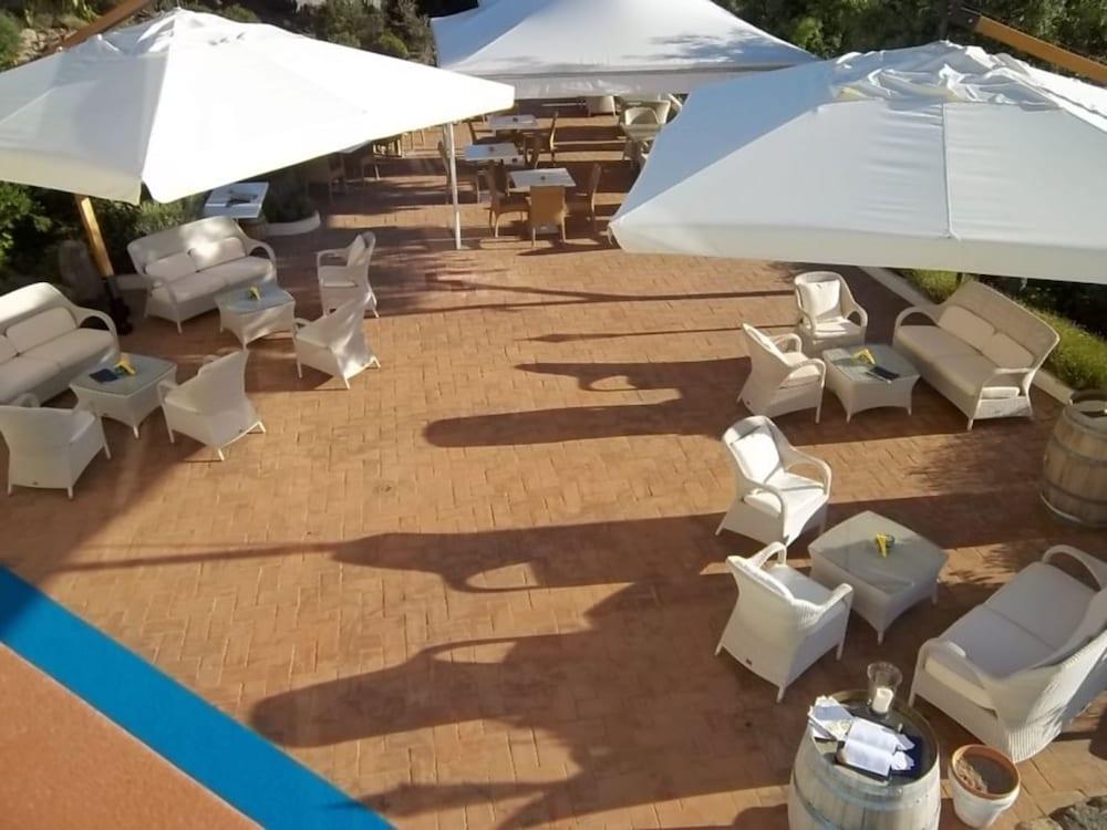 Hotel 3 Botti Baja Sardinia Eksteriør bilde