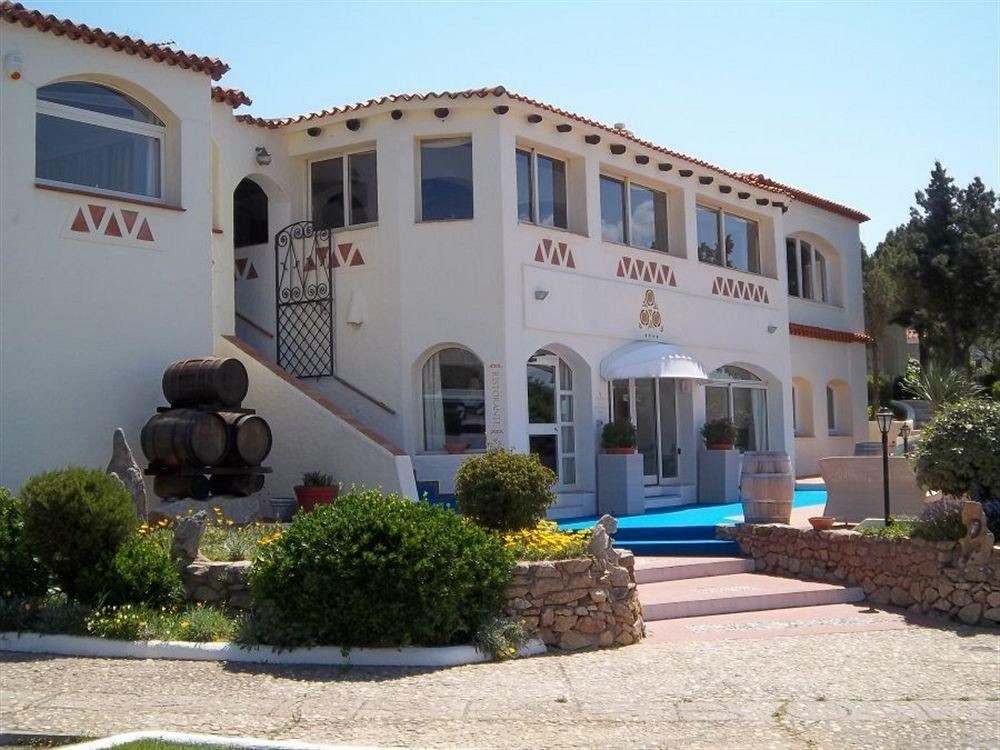 Hotel 3 Botti Baja Sardinia Eksteriør bilde