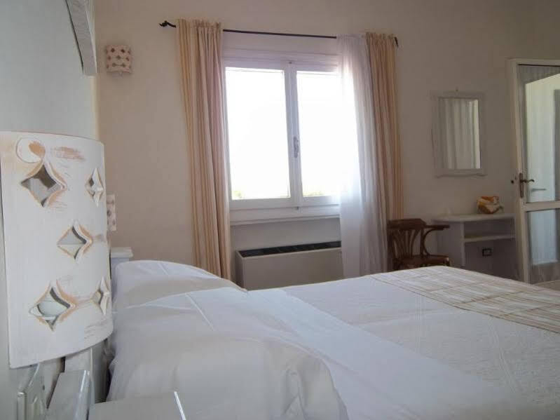 Hotel 3 Botti Baja Sardinia Eksteriør bilde